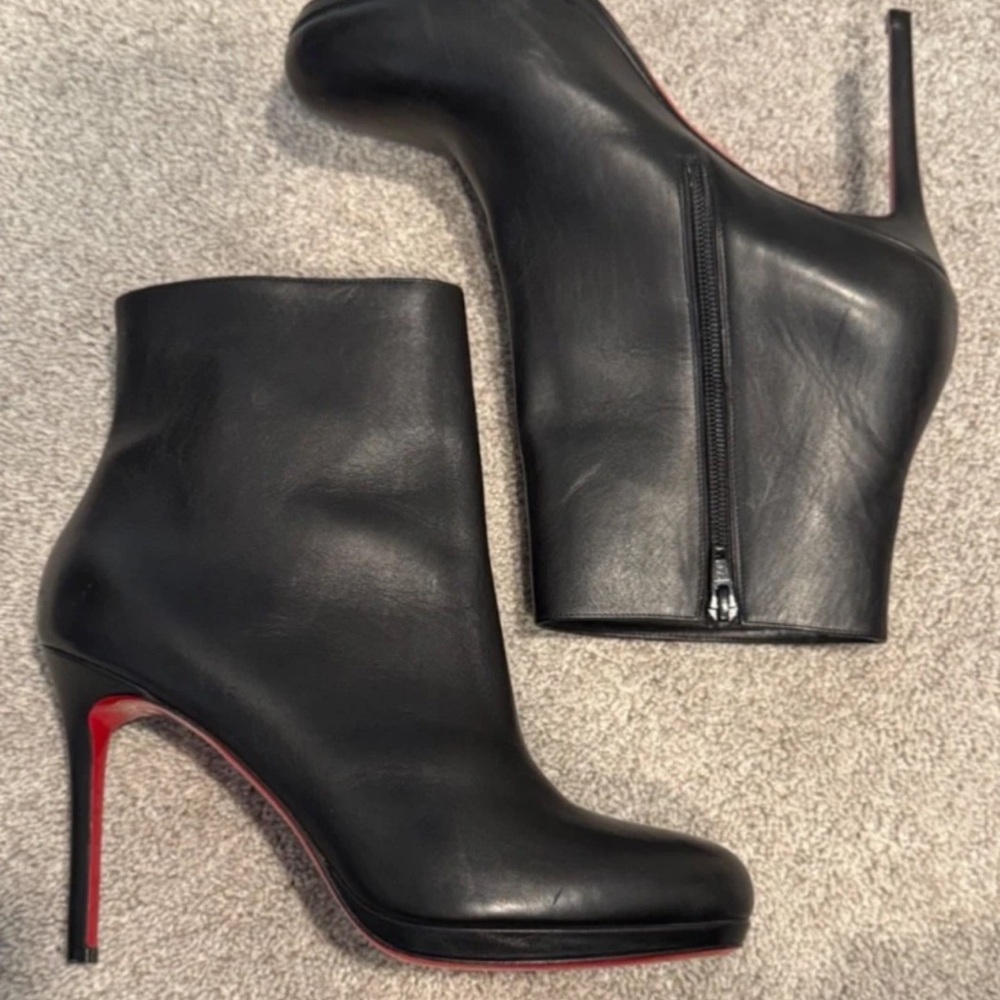 Louboutin  Black Stiletto Ankle Booties 40 - Picture 2 of 3